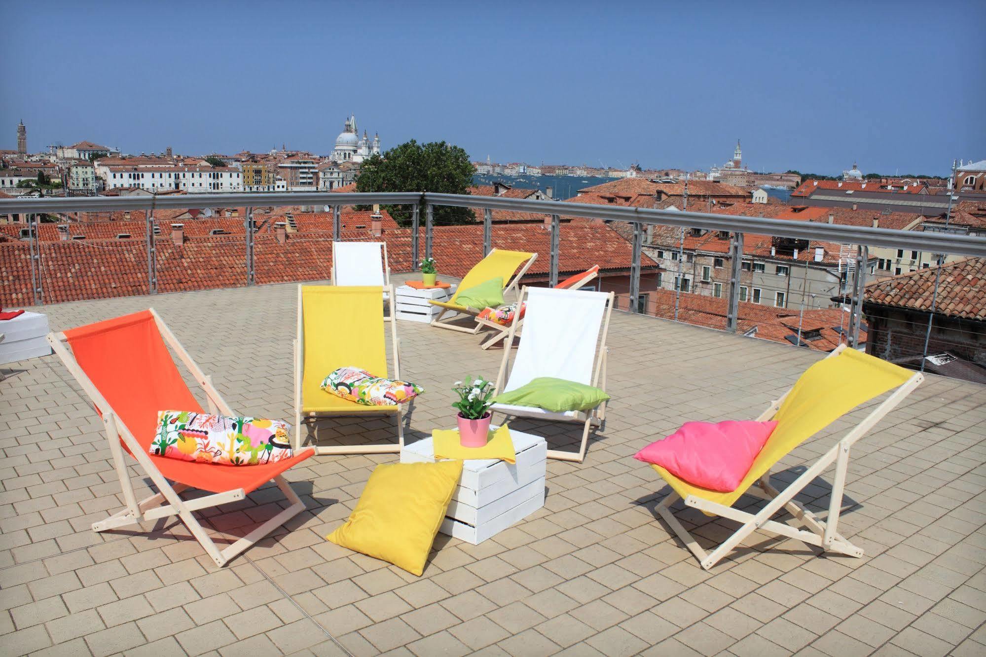 Sunny Terrace * Venice