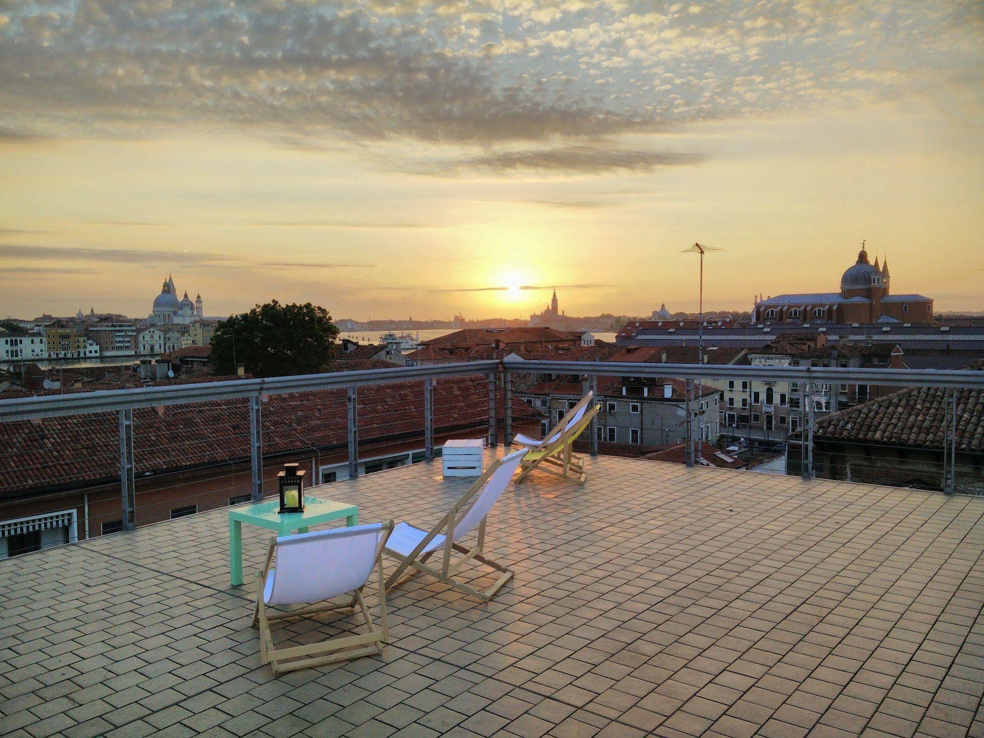 Hostel Sunny Terrace *