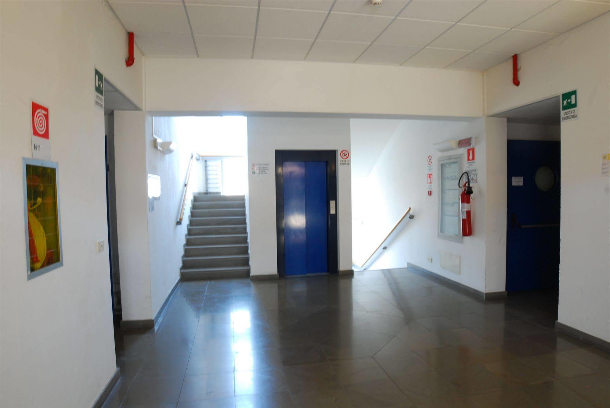 Sunny Terrace Hostel *