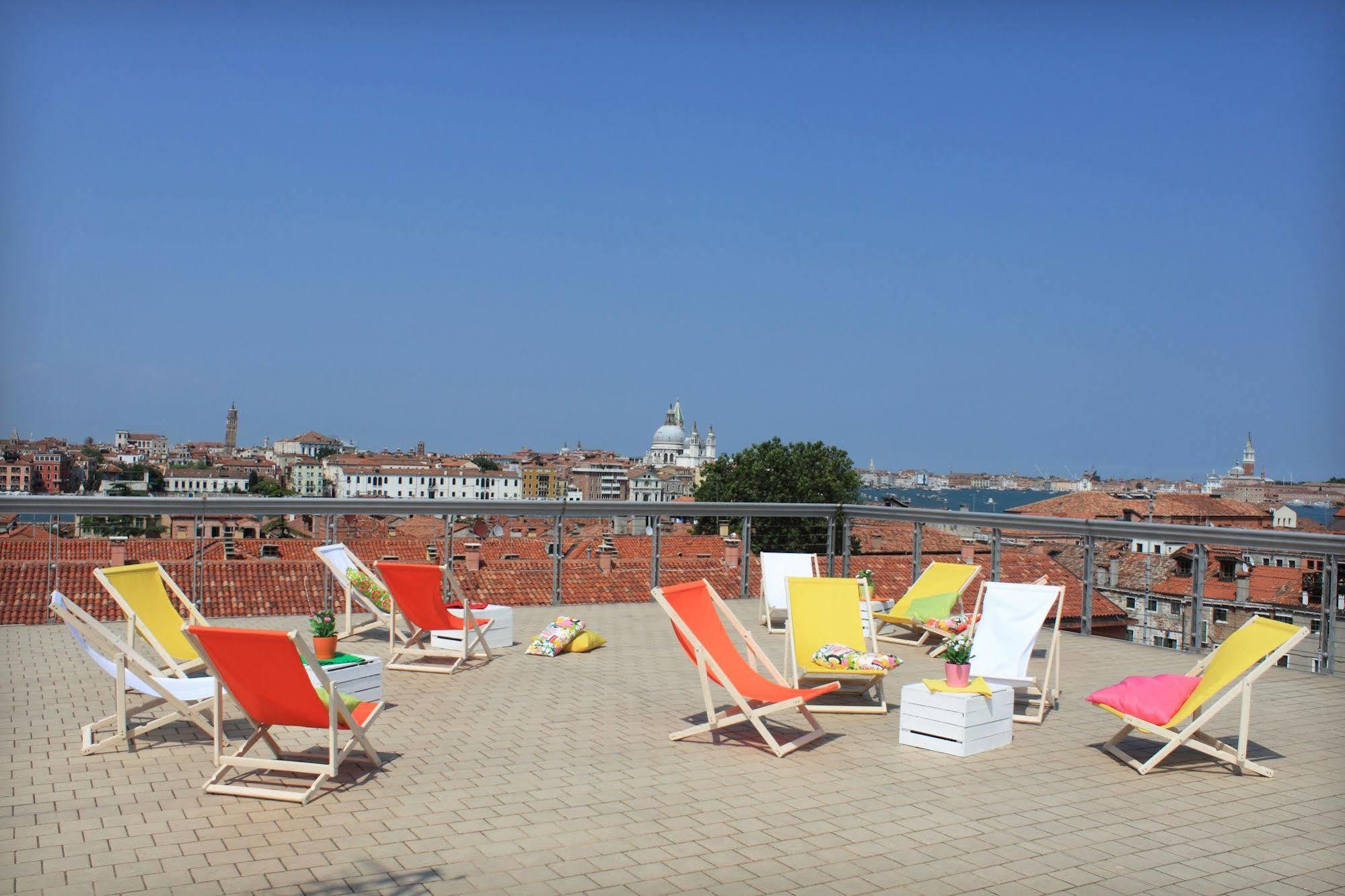 Hostel Sunny Terrace *